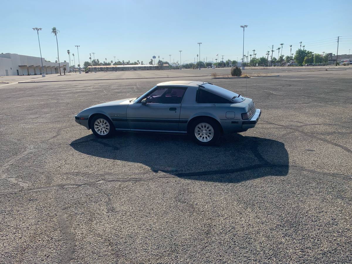 Mazda-rx7-1985-blue-19