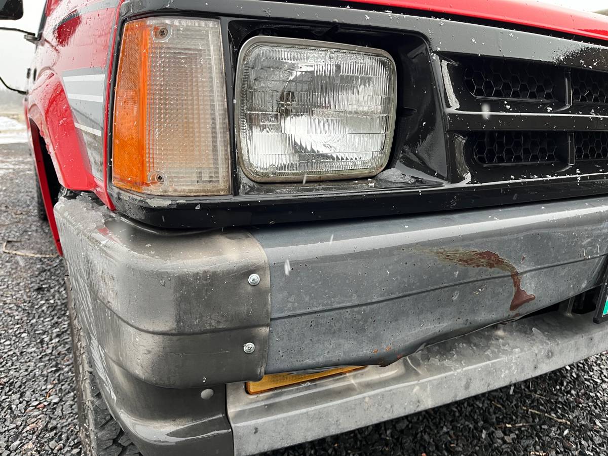 Mazda-se-5-pick-up-1986-red-3