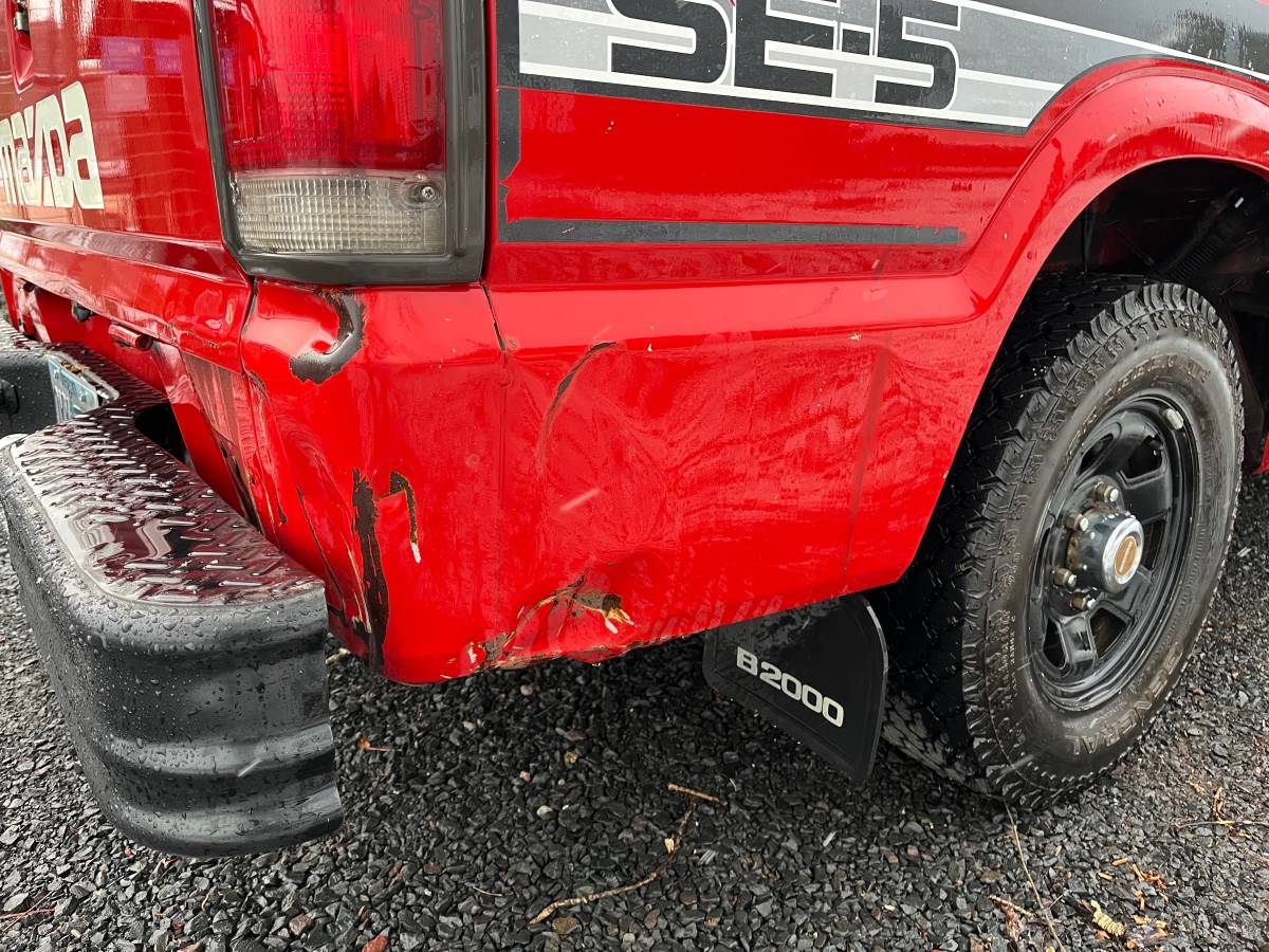 Mazda-se-5-pick-up-1986-red-4