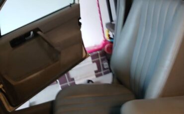 Mercedes-109-2.6-1992-13