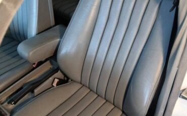 Mercedes-109-2.6-1992-14