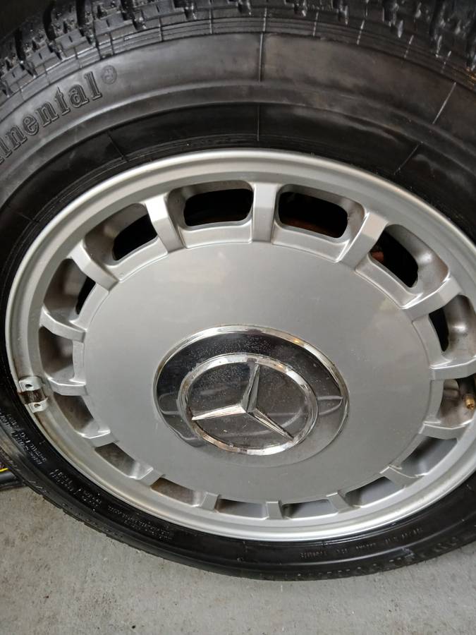 Mercedes-109-2.6-1992-16