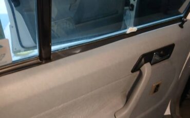 Mercedes-109-2.6-1992-3