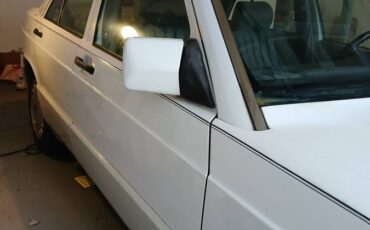 Mercedes-109-2.6-1992-5