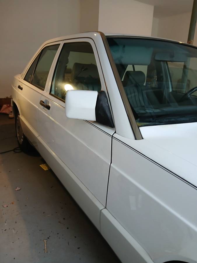 Mercedes-109-2.6-1992-5