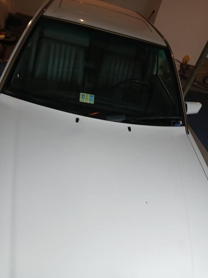 Mercedes-109-2.6-1992-7