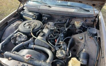 Mercedes-240d-diesel-1979-brown-8