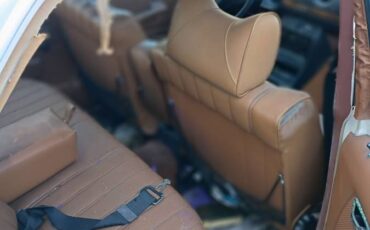 Mercedes-240d-diesel-1979-white-15