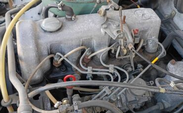 Mercedes-240d-diesel-1979-white-9