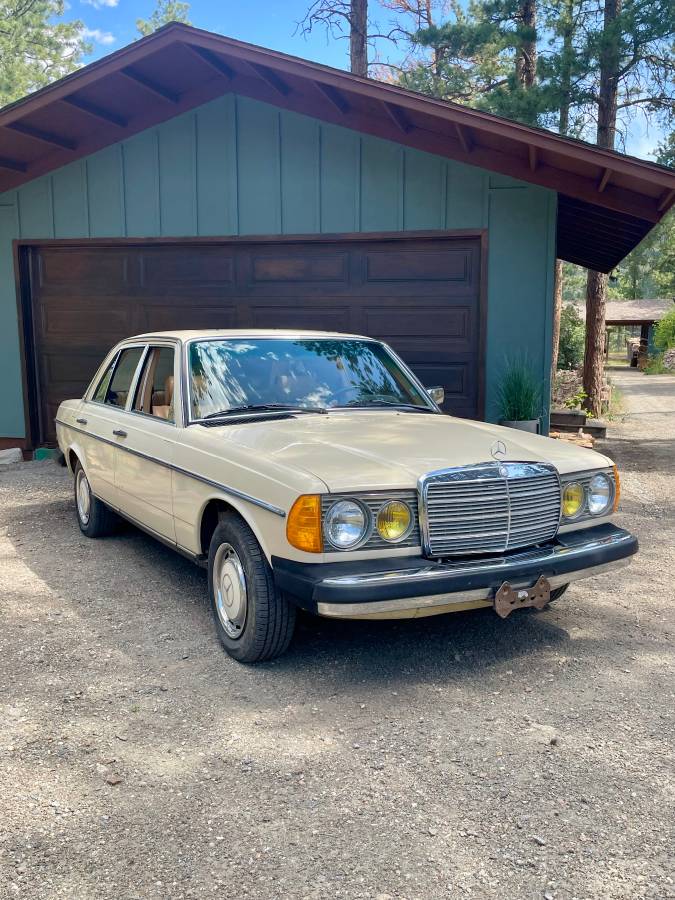 Mercedes-240d-diesel-1981-yellow-3