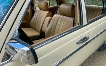 Mercedes-240d-diesel-1981-yellow-5