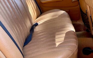 Mercedes-240d-diesel-1981-yellow-7