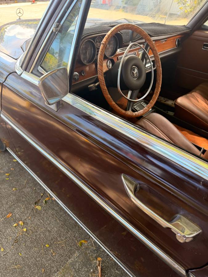 Mercedes-280se-1973-2