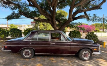 Mercedes-280se-1973-6
