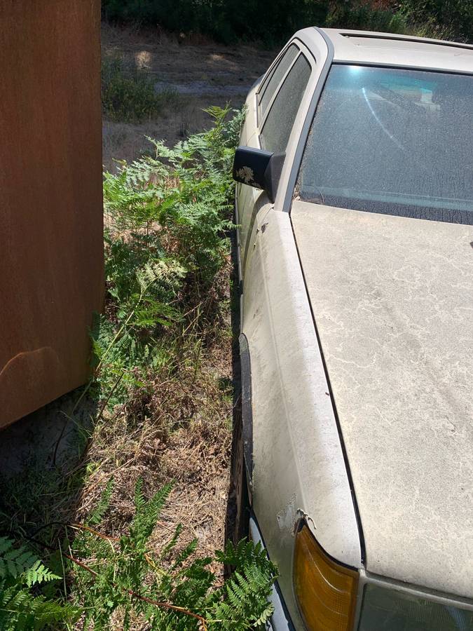 Mercedes-300-e-1987-yellow-2