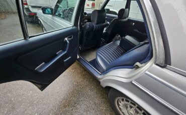 Mercedes-300d-diesel-1984-silver-2