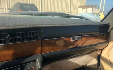 Mercedes-300sd-diesel-1980-yellow-3