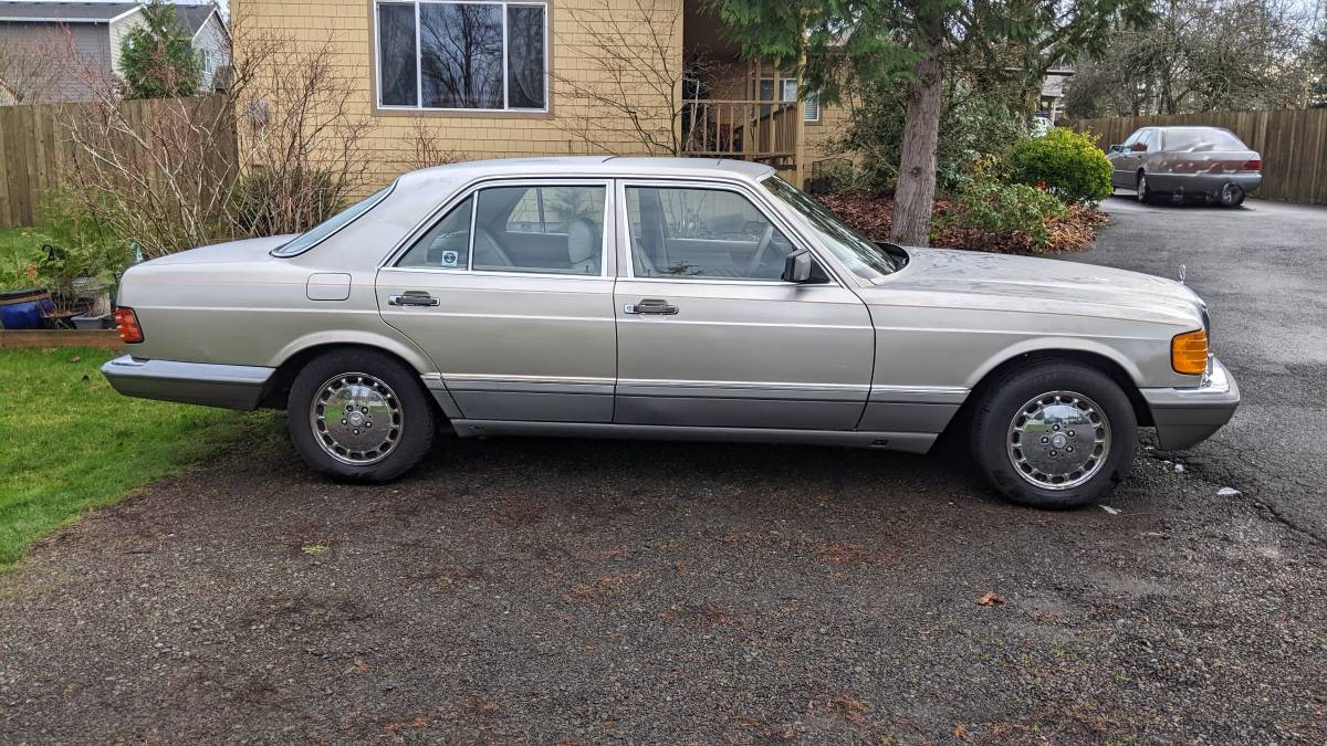 Mercedes-300se-1991-custom-2