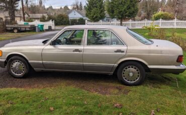 Mercedes-300se-1991-custom-3