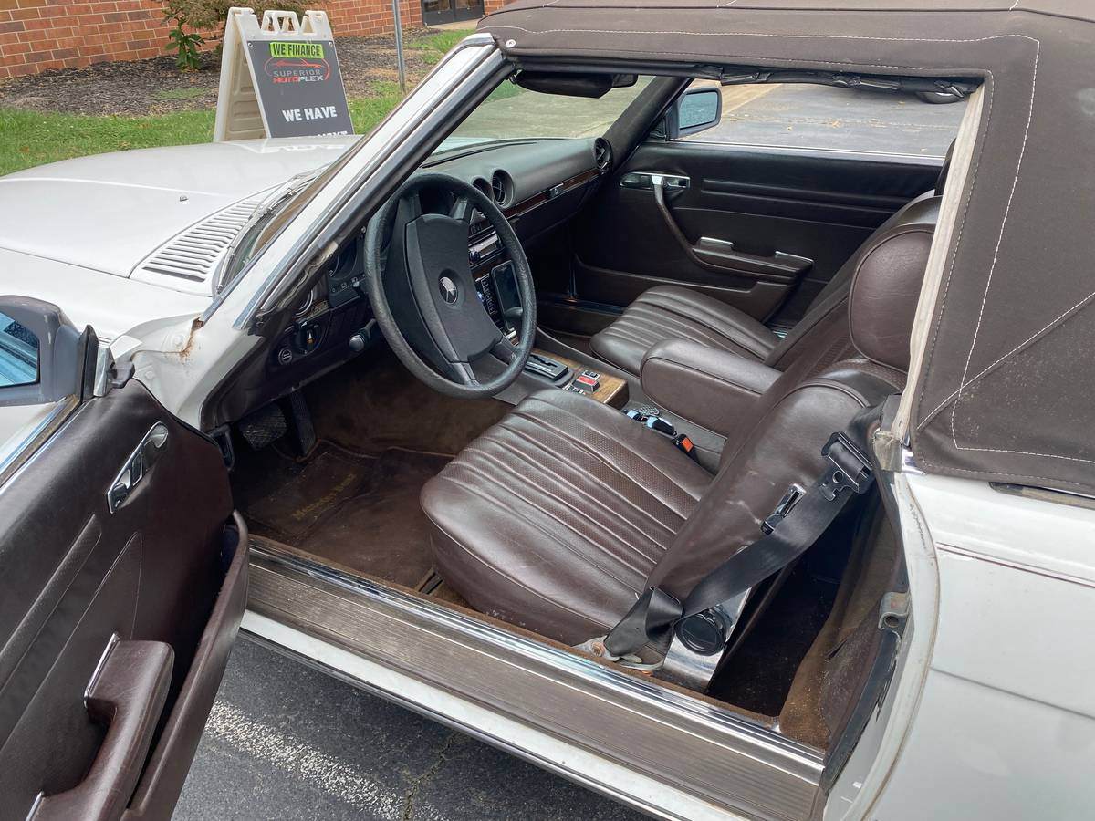 Mercedes-380sl-convertible-1981-white-6