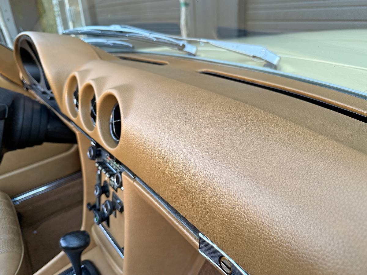 Mercedes-450sl-1974-3