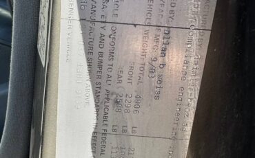 Mercedes-560-sel-1983-10