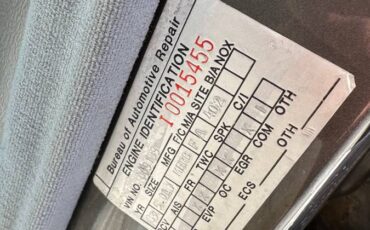 Mercedes-560-sel-1983-2