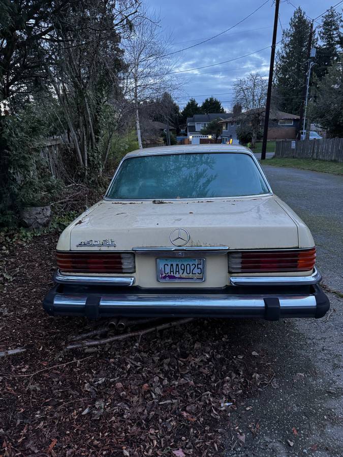 Mercedes-benz-116-1975-yellow-1