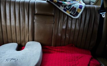 Mercedes-benz-116-1975-yellow-2