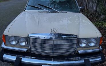 Mercedes-benz-116-1975-yellow