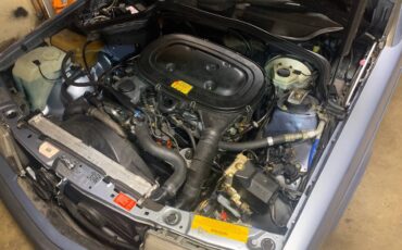 Mercedes-benz-190e-1991-11