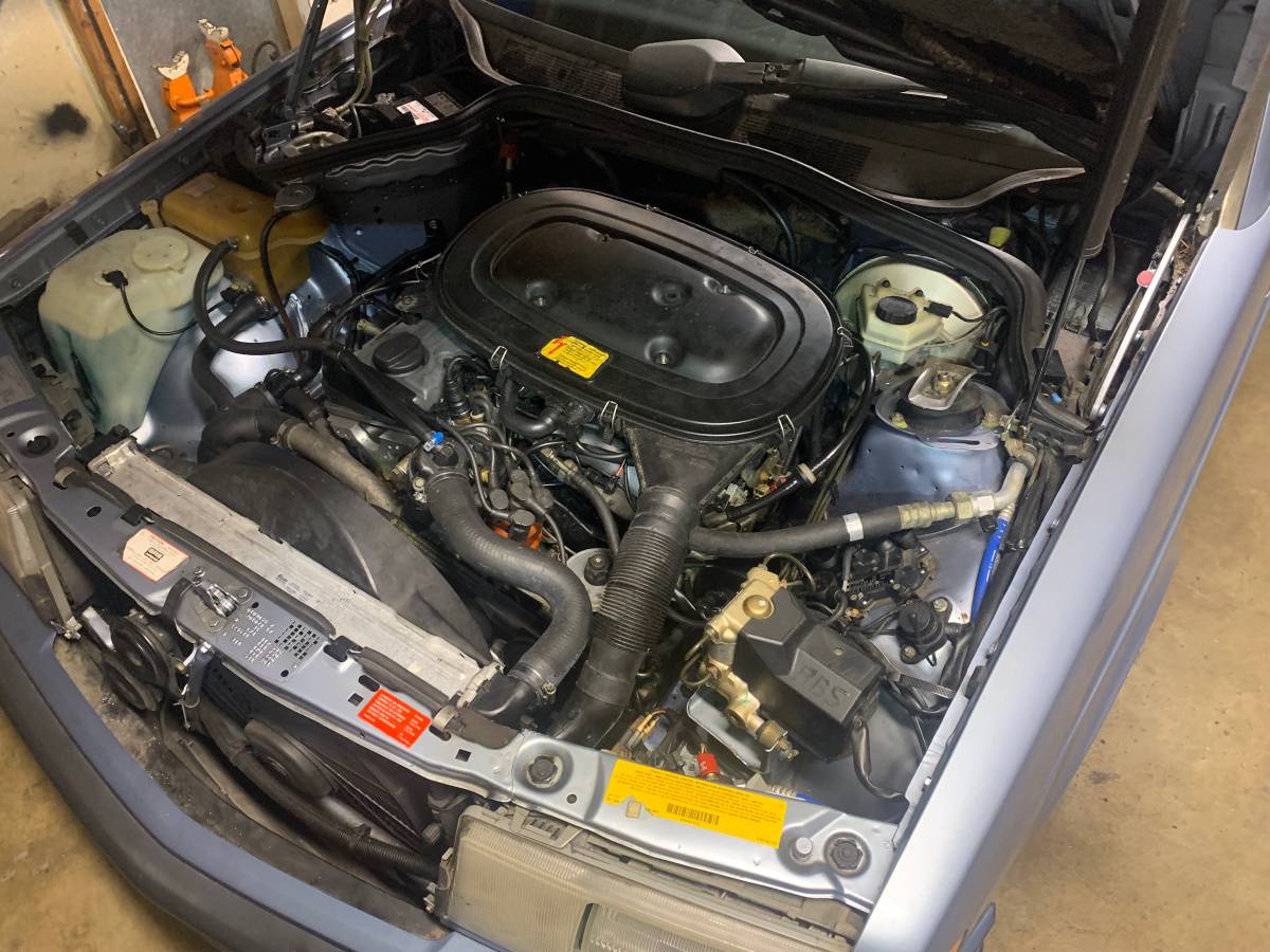 Mercedes-benz-190e-1991-11