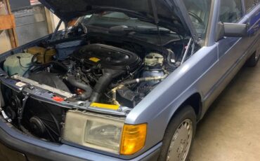 Mercedes-benz-190e-1991-12