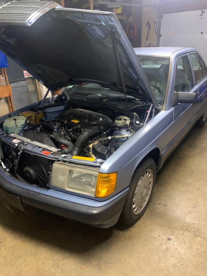 Mercedes-benz-190e-1991-12