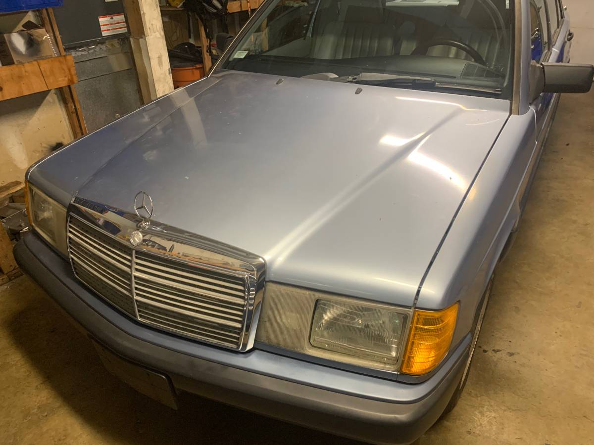 Mercedes-benz-190e-1991-13