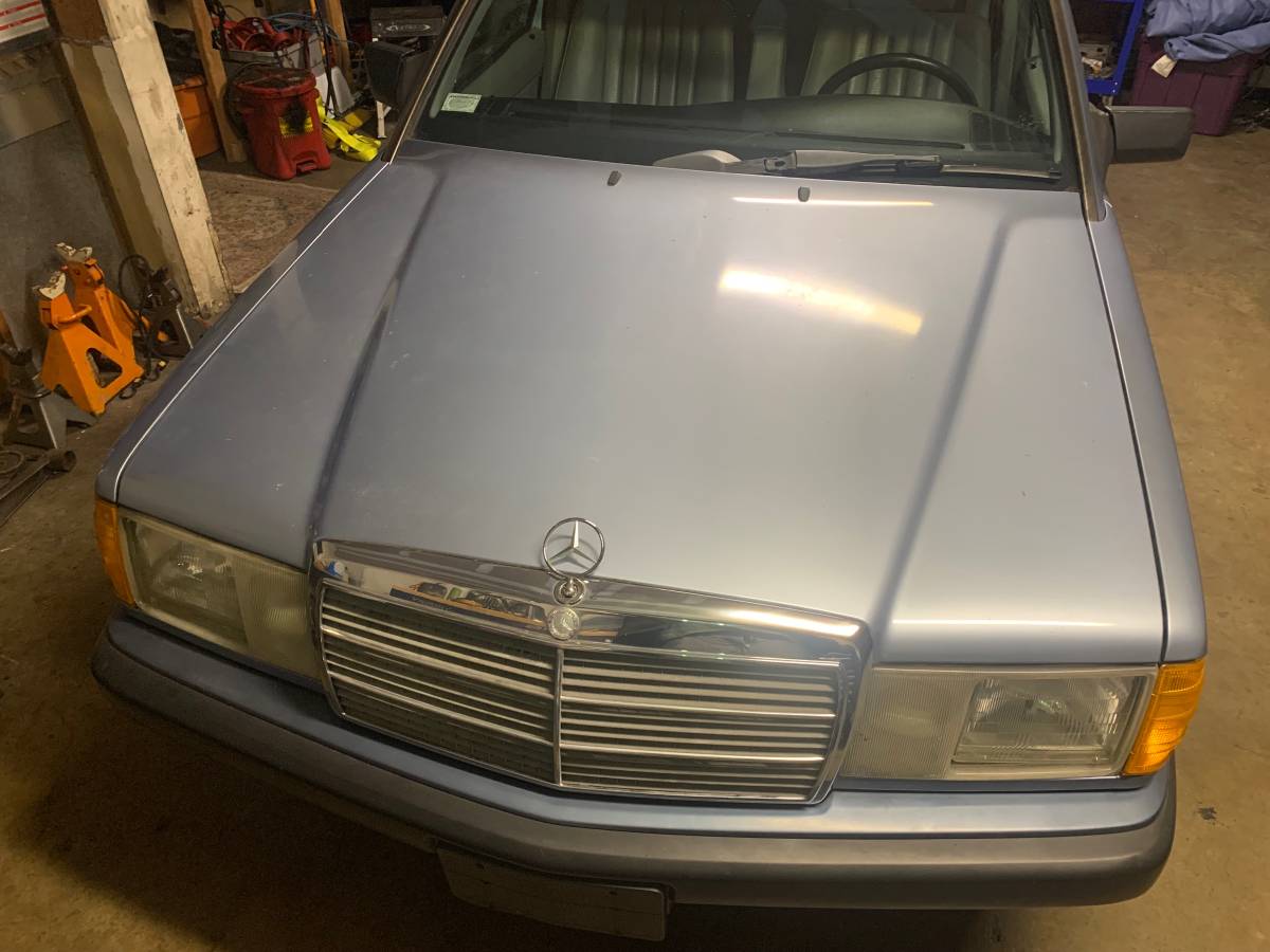 Mercedes-benz-190e-1991-2