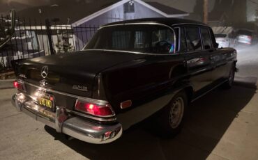 Mercedes-benz-1968-3