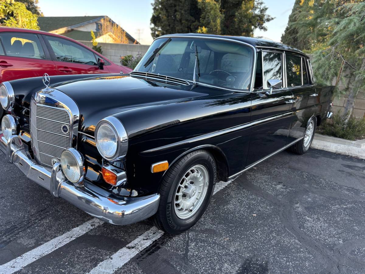 Mercedes-benz-1968-5