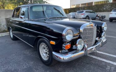 Mercedes-benz-1968-6