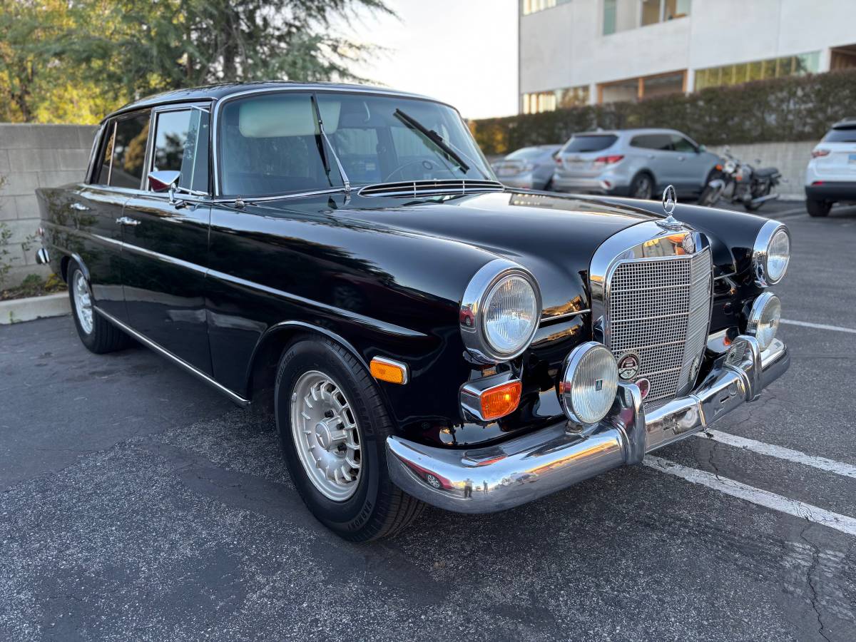 Mercedes-benz-1968-6