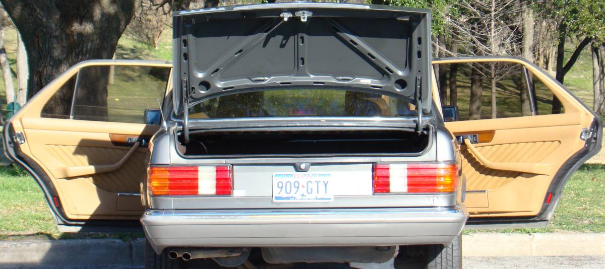 Mercedes-benz-1989-grey-4