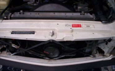 Mercedes-benz-1989-white-12