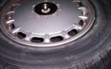 Mercedes-benz-1989-white-13