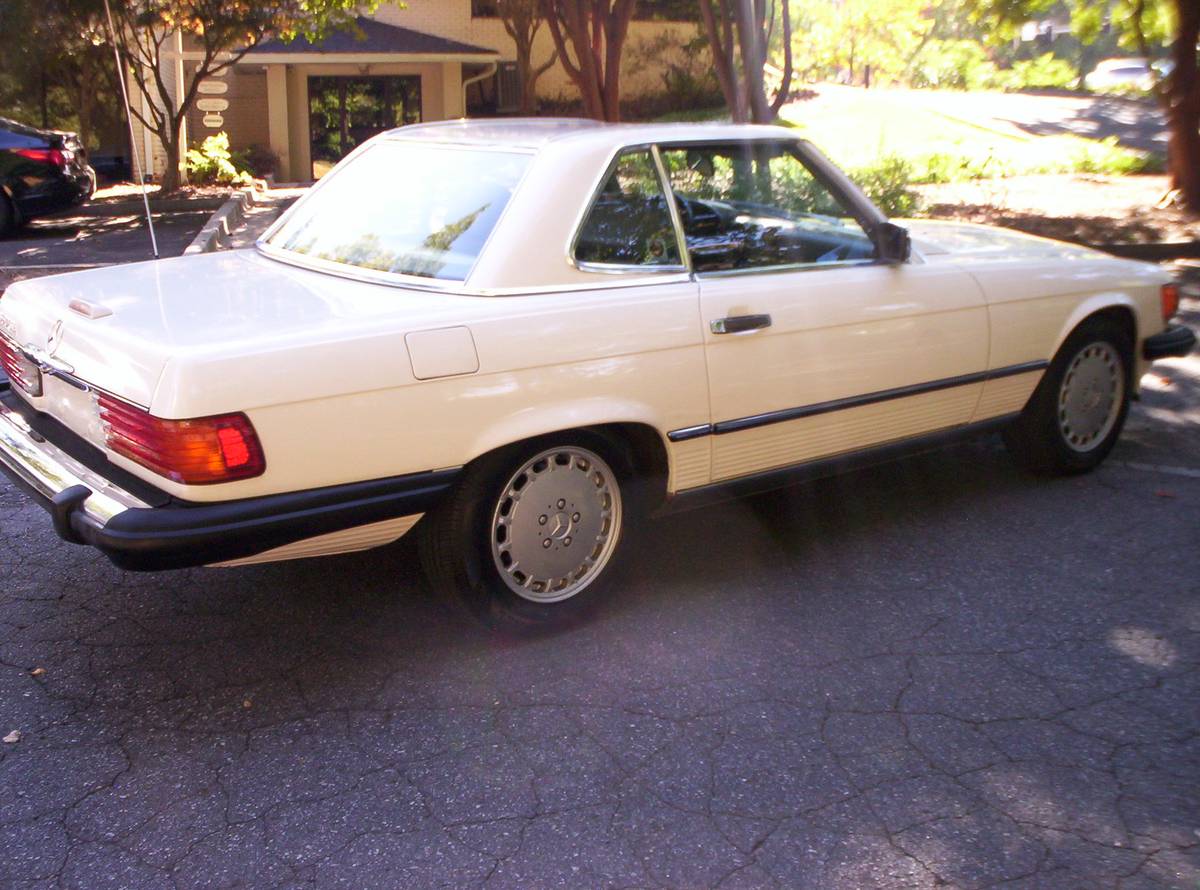 Mercedes-benz-1989-white-19