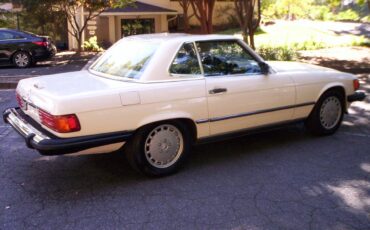 Mercedes-benz-1989-white-2