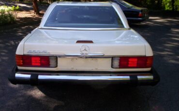 Mercedes-benz-1989-white-3