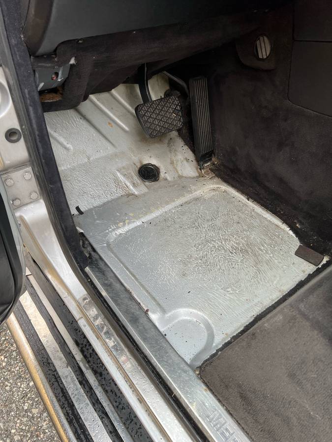 Mercedes-benz-1993-silver-3