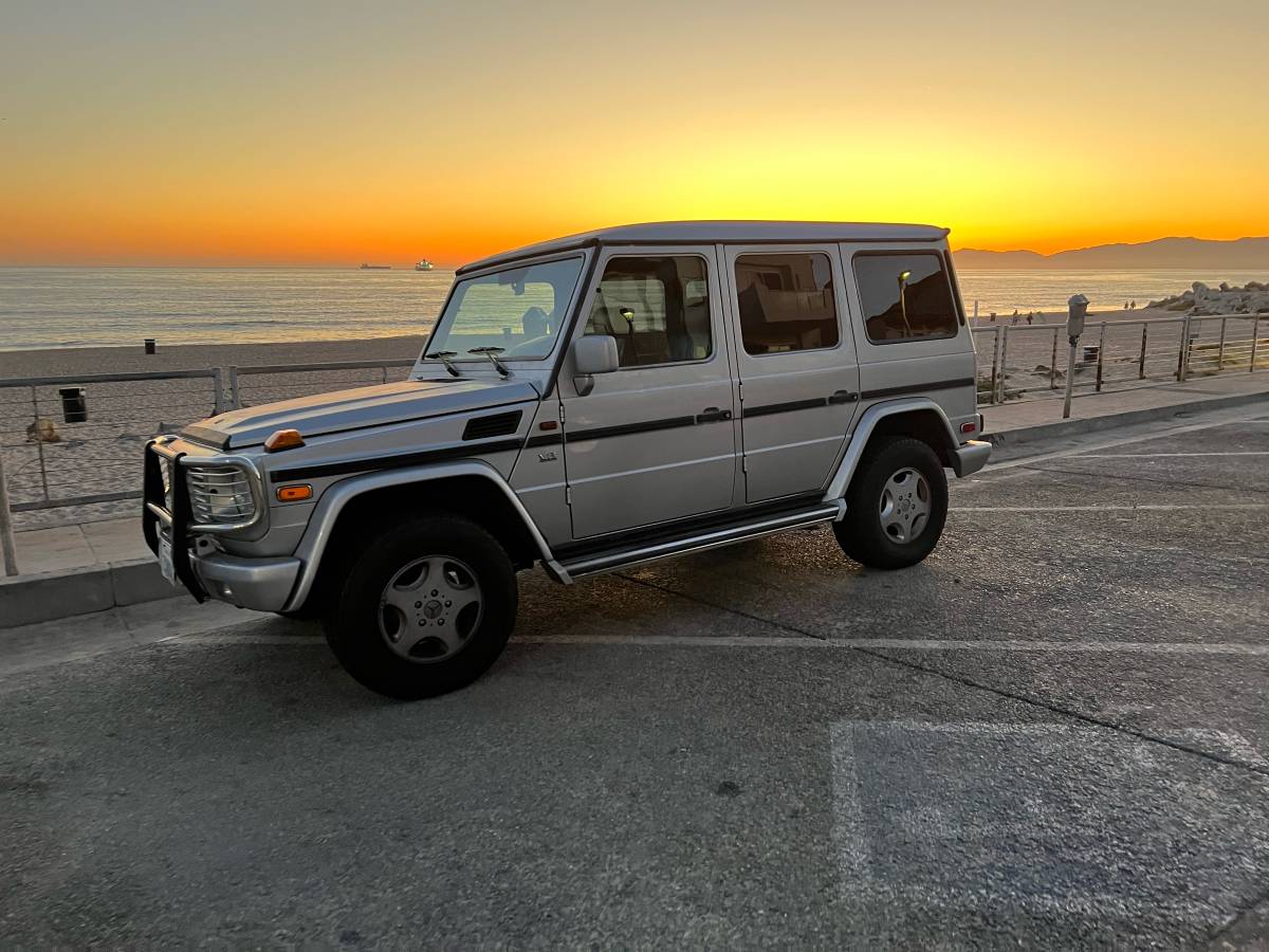 Mercedes-benz-1993-silver-5