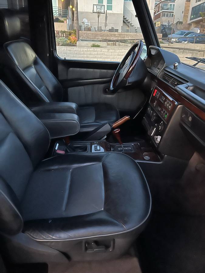 Mercedes-benz-1993-silver