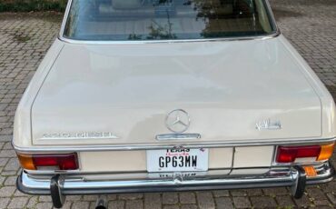 Mercedes-benz-220d-diesel-1972-yellow-3